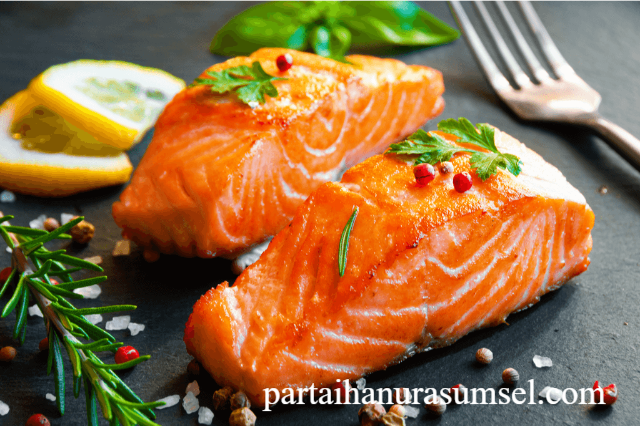 Menikmati Salmon Panggang di Norwegia